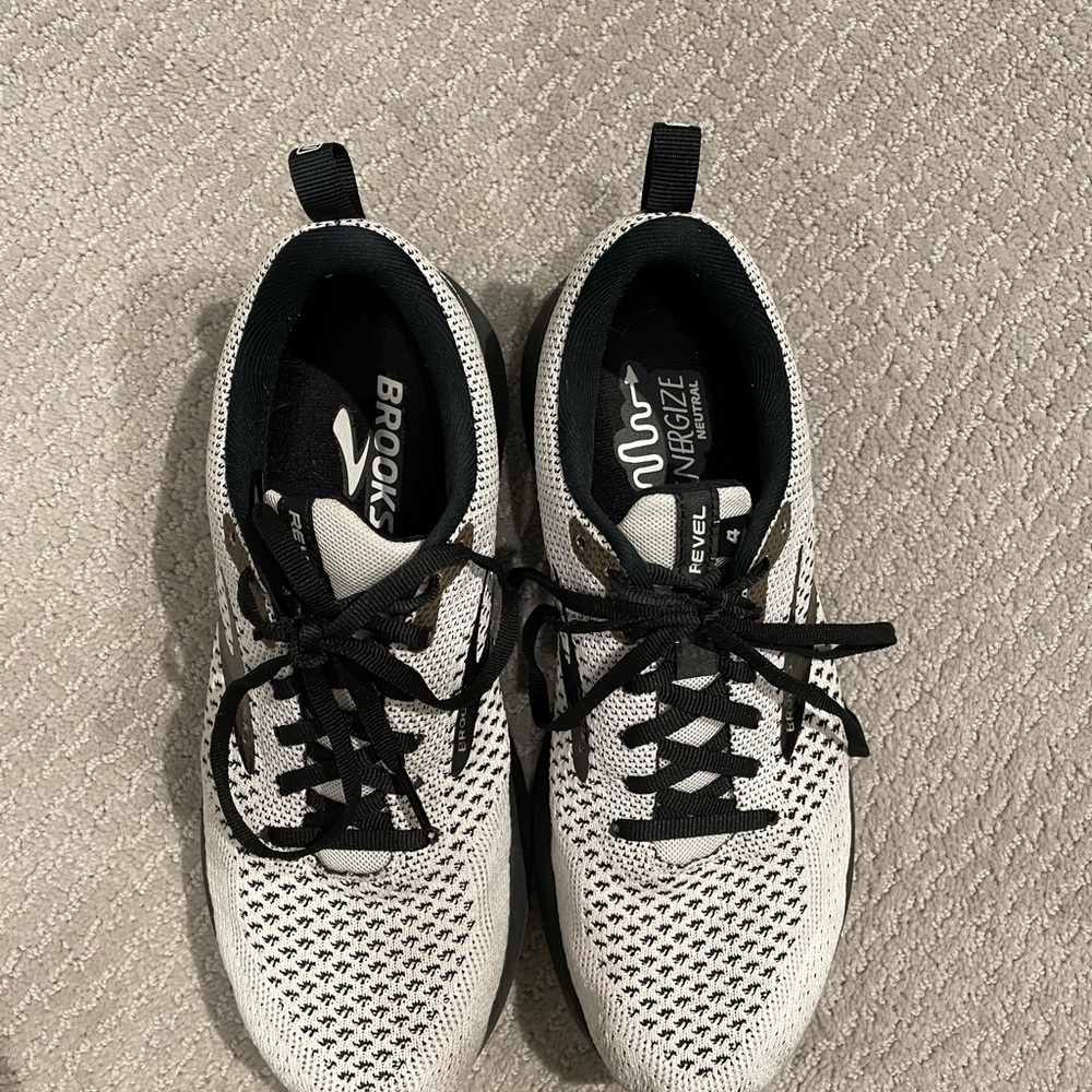 Brooks Running Shoe - Revel 4